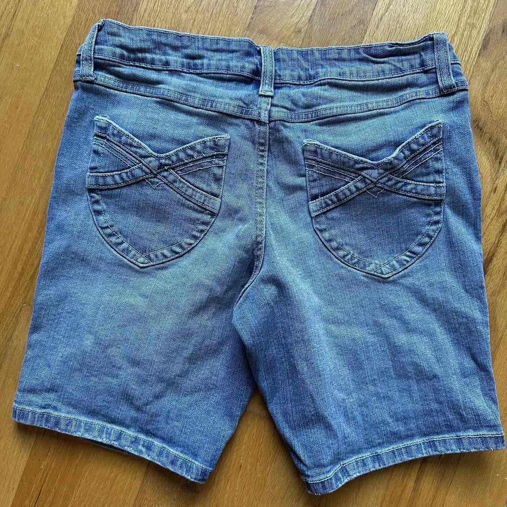 VTG Y2K No Boundaries Denim Jean Shorts Low Rise 9 Blue Bermuda Stretch 5 Pocket